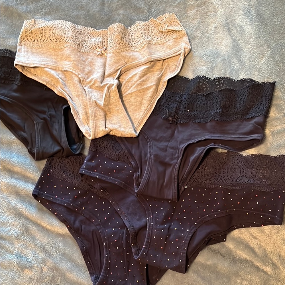 Elegant Lace Trim Women's Panties Set